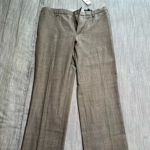 Men’s 34x32 Classic Fit Banana Rep dress pants. New w/ tags. Smoke free home.